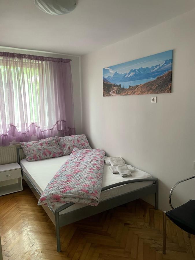 Slatka Sobica Za Dvoje Sa Upotrebom Zajednicke Kuhinje I Kupaonice Zagreb Ngoại thất bức ảnh